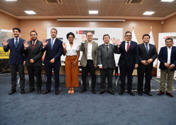 Perú suscribe contrato de concesión para el proyecto hídrico minero "El Algarrobo"