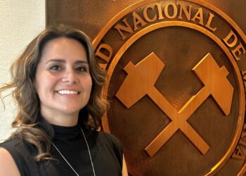 Carolina Vásquez: Primera Mujer en Asumir la Gerencia General de SONAMI