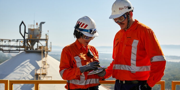 Rio Tinto y Edify Energy firman acuerdo para impulsar energía solar y almacenamiento en baterías en Gladstone