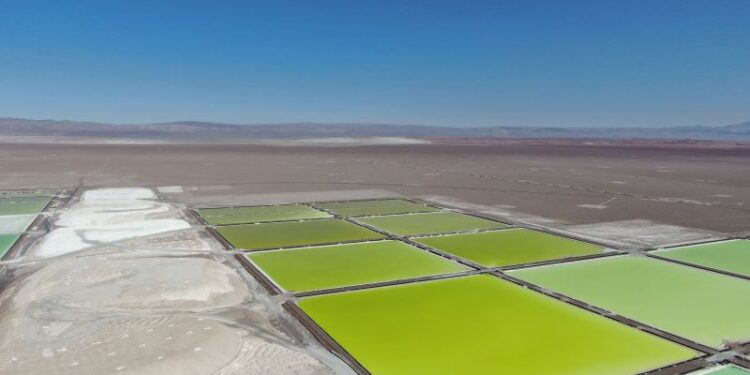 Acuerdo SQM-Codelco avanza tras autorización clave de la CCHEN