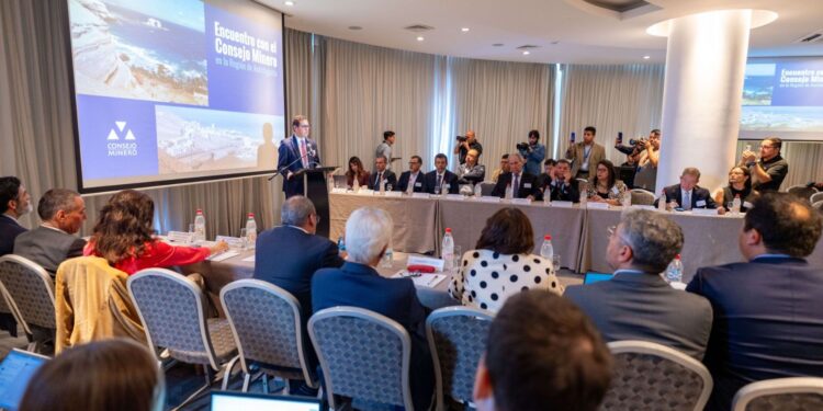 Industria minera refuerza compromiso con Antofagasta y la EMRA 2023–2050