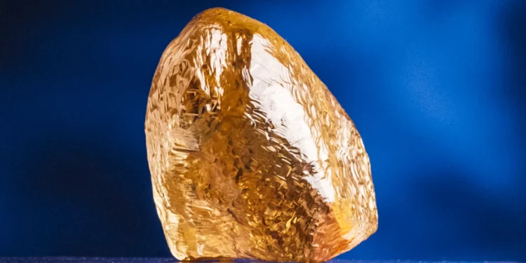 Rio Tinto descubre un excepcional diamante amarillo en su mina Diavik