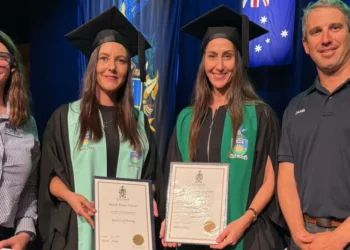 Becarios de BMA se gradúan en CQ University