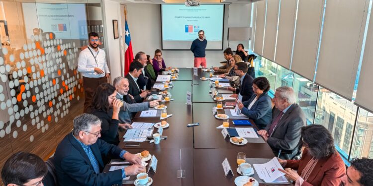 Chile avanza en Estrategia de Minerales Críticos