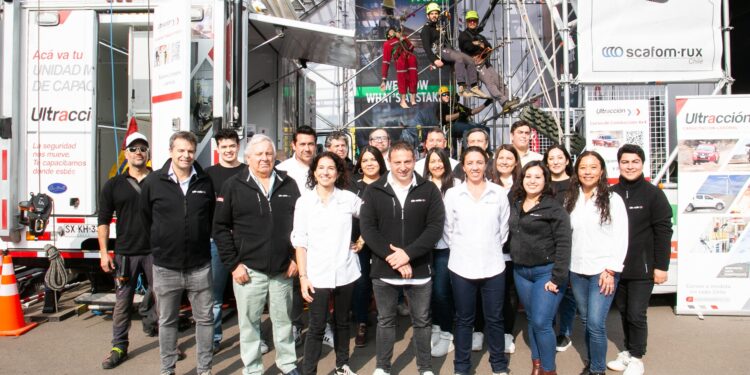 Equipo Ultracción en Expomin 2025. Créditos: cedida