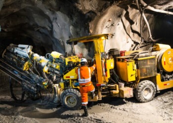 Usach crea método eficiente para extraer cobre de sulfuros