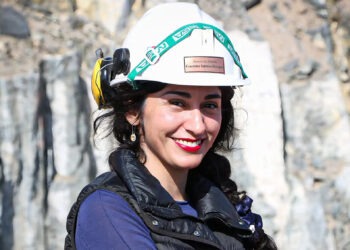 Hacia una Minería con Perspectiva de Género: Más Allá del Día de la Madre