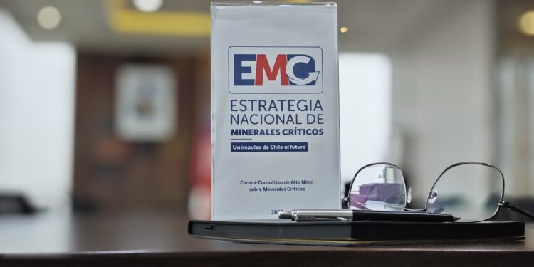 Avances en la Estrategia Nacional de Minerales Críticos de Chile con Enfoque en Sostenibilidad