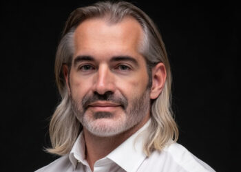 Chris Dawson, CEO de Arcimoto y exgerente de Tesla. Créditos: Linkedin
