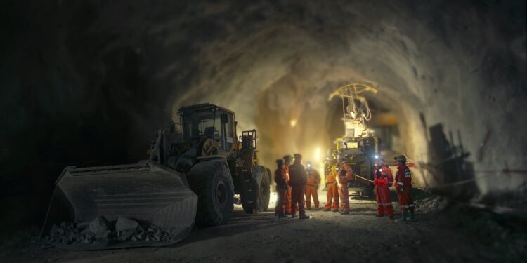 Codelco abre Escuela de Minería de Altos Esfuerzos
