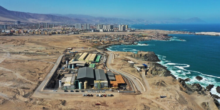 Desalación en Antofagasta asegura agua en pleno desierto