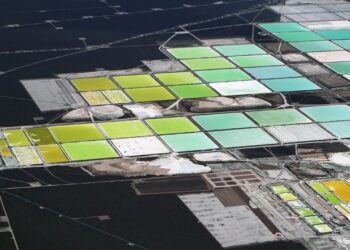 CChEN autoriza cuota de litio a Codelco en el Salar de Atacama