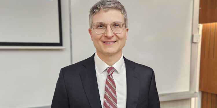 Michael Gilbert, académico de la Universidad de Virginia y coautor del libro "Análisis económico del Derecho Público". Créditos: InfoMINERÍA.