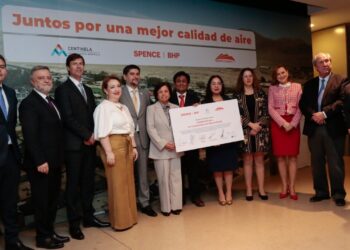 Mineras en Sierra Gorda impulsan acuerdo por aire limpio