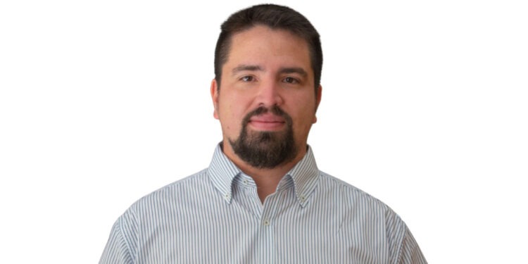 Álvaro Riquelme, académico Ingeniería UAI. Foto: UAI