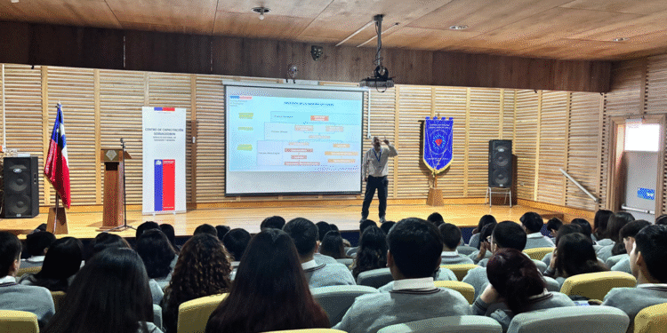 Formación en seguridad minera beneficia a más de 1.600 estudiantes en Coquimbo y Valparaíso