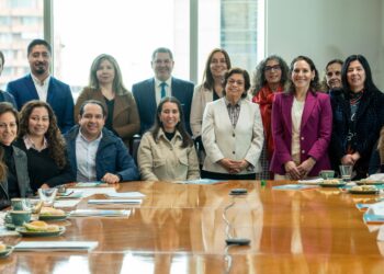 Minería chilena lidera participación femenina global con 23,1%