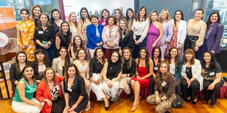 Aprimin premia a ABB en Chile por liderar en igualdad de genero