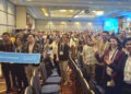 Un momento de camaradería y energía marcó la inauguración del Water Congress 2025. Más de 400 profesionales participaron el primer día, compartiendo su compromiso con la innovación en la gestión del agua. Foto: InfoMINERÍA