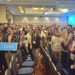 Un momento de camaradería y energía marcó la inauguración del Water Congress 2025. Más de 400 profesionales participaron el primer día, compartiendo su compromiso con la innovación en la gestión del agua. Foto: InfoMINERÍA
