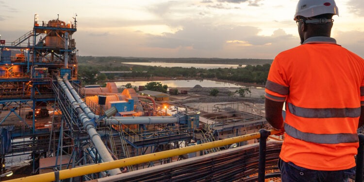 Barrick acuerda venta de intereses en la mina Tongon por hasta US$ 305 millones