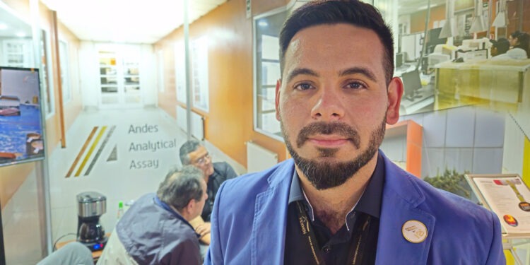 Diego Bocca, ejecutivo de negocios de Andes Analytical Assay. Foto: InfoMINERIA