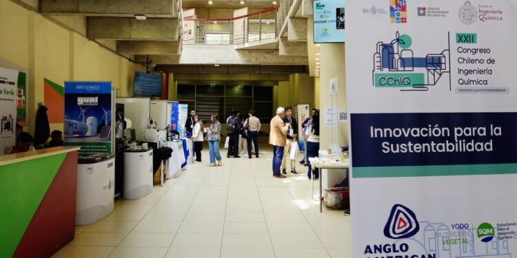 El XXII Congreso Chileno de Ingeniería Química contó con la participación de destacados expositores y empresas. Foto: InfoMINERÍA