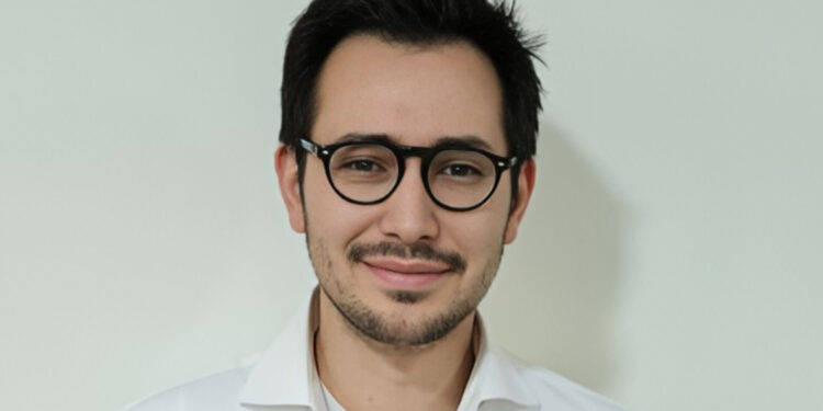 Tomás Mendoza, coordinador legislativo del Ministerio de Obras Públicas. Créditos: Tomás Mendoza