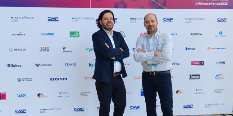 Luis Delso, Superintendente de Operaciones Mina Gold Fields, y Álvaro Díaz, CEO de Indimin. Créditos: cedida.