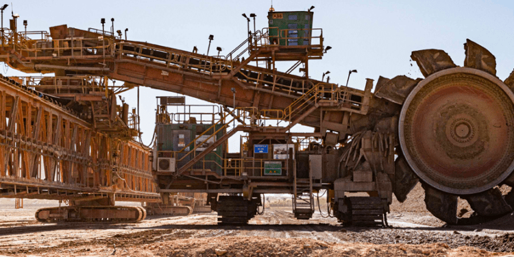 Antofagasta Minerals reduce sus costos en un 27% y potencia la producción de oro y molibdeno