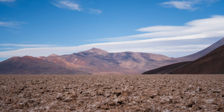 Proyecto Salares Altoandinos de ENAMI concentra el 25% de todos los recursos de litio de Chile