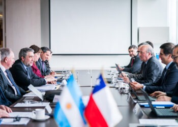 Chile y Argentina aprueban protocolos para proyectos mineros en la frontera.