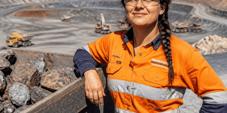 "mujeres en la minería del cobre en Chile, participación femenina 2025".