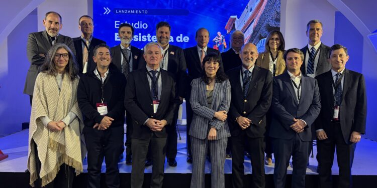 alt: "estudio sobre las barreras de las startups en minería presentado por Expande de Fundación Chile"