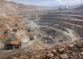 alt: "minería inteligente y productividad en la minería del cobre en Chile"