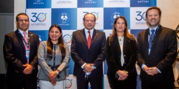 alt: "Jorge Gómez de Codelco expone sobre abastecimiento minero en el encuentro de Sonami"