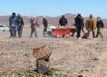 alt: "primera piedra del futuro museo de Chug Chug en el desierto de Atacama"