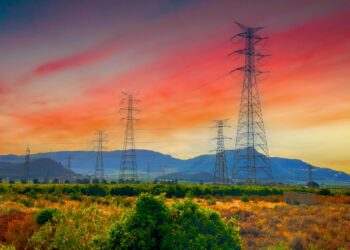 alt: "seminario internacional sobre electrificación para la transición energética en la UAI"